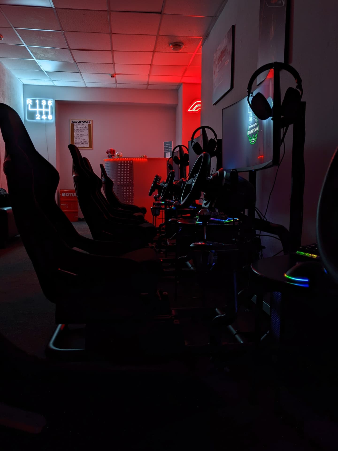 Професійний симклуб у Дніпрі